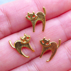 Scared Cat Charms | Pet Charm | Mini Metal Filling Materials for Kawaii UV Resin Crafts (3pcs / Gold / 10mm x 13mm)