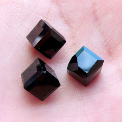 Square Cube Shaped Glass Gems | Cubic Glass Jewels with Flat Back Corner | Glue On Glass Rhinestones | Faceted Square Crystal | Jewellery Craft Supplies (4pcs / 8mm / Black)