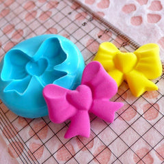 Ribbon / Bow with Heart (25mm) Silicone Flexible Push Mold Jewelry Charms Cupcake (Clay Fimo Casting Resin Epoxy Fondant Gum Paste) MD785