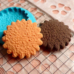 Silicone Mold Flexible Mold - Flower / Scallop Edge Cookie / Biscuit (27mm) Miniature Food, Cupcake, Charms (Resin, Clay, Fimo) MD178
