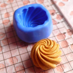 Flexible Mold Silicone Mold - Swirl Cookie / Biscuit (18mm) Miniature Food, Sweets, Jewelry, Charms (Clay, Fimo, Resins, Fondant) MD372