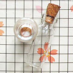 Mini Glass Bottle with Cork (18mm x 13mm / 0.6ml / 2pcs) Miniature Jar Tiny  Glass Vile Small Glass Vial Terrarium Charm Pendant Making MC18