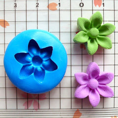 Open Flower (20mm) Silicone Flexible  Push Mold - Jewelry, Charms, Cupcake (Clay, Fimo, Casting Resins, Epoxy, Wax, GumPaste, Fondant) MD691