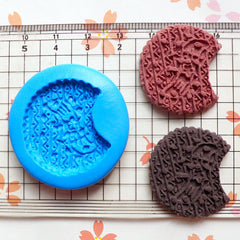 Round Bitten Cookie / Biscuit (28mm) Silicone Flexible Push Mold Miniature Food Sweets Jewelry Charms (Clay Fimo Wax Resin Fondant) MD819