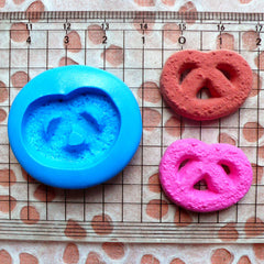 Danish Butter Cookie Mold Biscuit Mold 25mm Silicone Flexible Mold Kawaii Miniature Sweets Decoden Polymer Clay Kitsch Jewelry Charms MD189