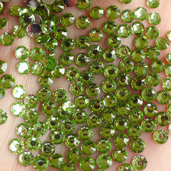 4mm Round Rhinestones | 14 Faceted Cut Resin Rhinestones (Light Green / Around 1000 pcs)