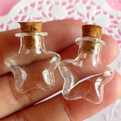 Star Glass Bottles / Glass Mini Jars with Corks (25mm x 20mm / 2 pcs) Kawaii Glass Vial Charm Making Whimsical Glass Vile Pendant DIY MC14
