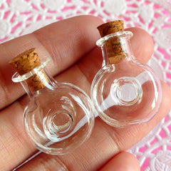 Small Glass XO Bottle w/ Cork (25mm x 20mm / 2 pcs) Miniature Jar Tiny Vial Mini Vile Dollhouse Bottle Kitsch Charm Making Pendant DIY MC16