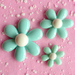 Floral Decoden Cabochon Set (3pcs / 22mm, 33mm & 42mm / Pastel Blue / Flat Back) Kawaii Daisy Flower Decoration Floral Scrapbooking CAB063