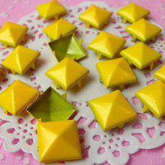 Rivet / YELLOW Color Metal Pyramid Rivet Studs Square Rivet 12mm (around 50pcs) Cell Phone Deco / Leather Craft / Jean Button, etc RT19