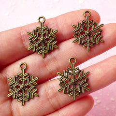 CLEARANCE Snowflakes Charms Antique Bronzed (4pcs) (17mm x 22mm) Metal Finding Pendant Bracelet Earrings Zipper Pulls Bookmarks Key Chains CHM016