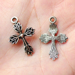 Cross Charms (6pcs) (17mm x 26mm / Tibetan Silver) Metal Findings Pendant Bracelet Earrings Zipper Pulls Bookmark Keychain CHM240