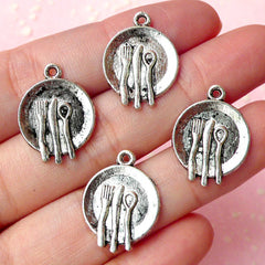 CLEARANCE Vintage Cutlery Charms (4pcs) (15mm x 20mm / Tibetan Silver) Metal Finding Pendant Bracelet Earrings Zipper Pulls Bookmarks Keychains CHM227