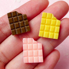 Bitten Chocolate Bar Cabochons (3pcs / 14mm x 18mm / Strawberry, Chocolate & Milk) Kawaii Miniature Sweets Deco Resin Decoden Piece FCAB122