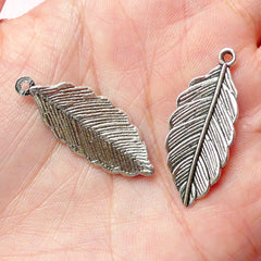 CLEARANCE Feather Charms (6pcs) (31mm x 13mm / Tibetan Silver) Metal Findings Pendant Bracelet Earrings Zipper Pulls Keychain CHM279