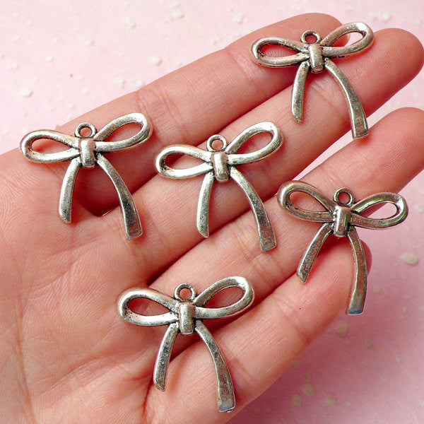 Ribbon Charms (5pcs) (25mm x 24mm / Tibetan Silver) Kawaii Pendant Bracelet Earrings Bookmark Zipper Pulls Keychains Metal Findings CHM331