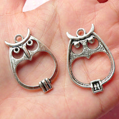 Owl Charms (3pcs) (24mm x 34mm / Tibetan Silver) Bird Charms Metal Findings Pendant Bracelet Earrings Bookmark Zipper Pulls Keychain CHM332