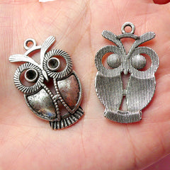 Owl Charms (3pcs) (21mm x 34mm / Tibetan Silver) Bird Charms Metal Findings Pendant Bracelet Earrings Bookmark Zipper Pulls Keychain CHM323