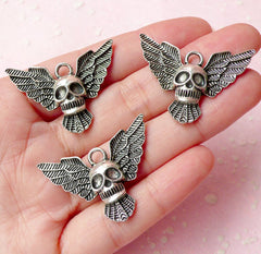 Skull w/ Wings Charms Devil Charm (3pcs) (26mm x 35mm / Tibetan Silver) Pendant Bracelet Earrings Zipper Pulls Bookmarks Key Chains CHM352