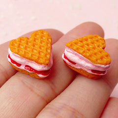 Miniature Heart Waffle Cabochon in 3D / Strawberry Waffle (2pcs / 14mm x 14mm) Dollhouse Sweets Kawaii Food Jewelry Decoden Supplies FCAB143