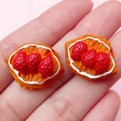 Doll Food Bakery Cabochon / Miniature Strawberry Puff Pastry Cabochon (2pcs / 22mm x 17mm / Flatback) Kawaii Sweets Dollhouse Bread FCAB164