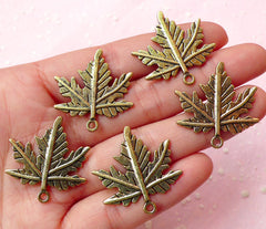 Maple Leaves Charm Leaf Charms (5pcs) (26mm x 28mm / Antique Gold) Metal Pendant Bracelet Earrings Zipper Pulls Bookmarks Keychains CHM368