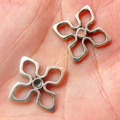 CLEARANCE 4 Petal Flower Connector (8pcs) (15mm x 15mm / Tibetan Silver) Outline Charms Metal Findings Pendant Bracelet Earrings Making CHM534