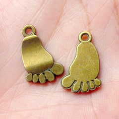 Baby Feet Charms (8pcs) (11mm x 18mm / Antique Bronze) Baby Charms Scrapbooking Bracelet Earrings Zipper Pulls Bookmark Keychains CHM598
