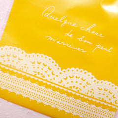 Kawaii Yellow Clear Gift Bags Plastic Gift Wrapping Bags with Lace Doily Filigree Pattern (20 pcs) (15cm x 25cm) GB104