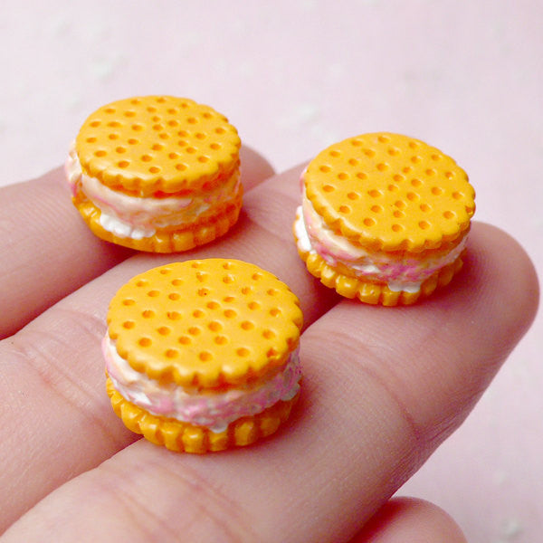 Kawaii Phone Case / Cream Filled Biscuit Cabochons (3pcs / 14mm x 7mm / 3D) Dollhouse Food Miniature Sweets Deco Whimsical Decoden FCAB230