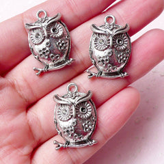 Owl Charms (3pcs) (15mm x 24mm / Tibetan Silver) Animal Bird Charms Metal Findings Pendant Bracelet Earrings Zipper Pulls Keychain CHM656