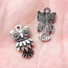 Owl Charms (8pcs) (11mm x 20mm / Tibetan Silver) Bird Charms Metal Findings Pendant Bracelet Earrings Bookmark Zipper Pulls Keychain CHM679