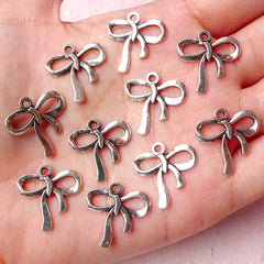 Ribbon Charms (10pcs) (18mm x 19mm / Tibetan Silver) Kawaii Metal Findings Pendant Bracelet Earrings Zipper Pulls Bookmarks Keychains CHM690