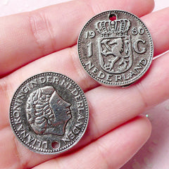 Netherlands Coin Charms (2pcs) (24mm / Tibetan Silver / 2 Sided) Kitsch Pendant Whimsical Bracelet Earrings Zipper Pulls Bookmarks CHM713