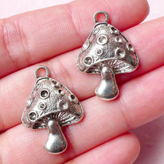 Mushroom Charms (2pcs) (18mm x 26mm / Tibetan Silver) Kawaii Findings Pendant Bracelet Earrings Zipper Pulls Bookmark Keychains CHM727