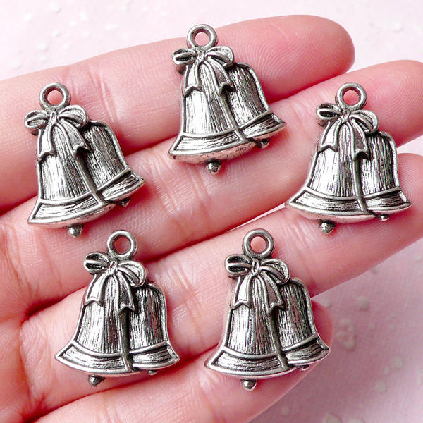 Christmas Bells Charms (5pcs) (17mm x 22mm / Tibetan Silver) Christmas Charms Pendant Bracelet Earrings Zipper Pulls Keychains CHM735