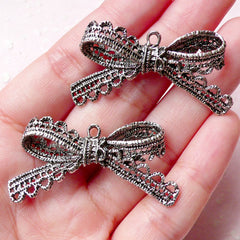 Lace Ribbon Charms (2pcs) (43mm x 23mm / Tibetan Silver / 2 Sided) Kawaii Pendant Bracelet Earrings Bookmark Zipper Pulls Keychains CHM776