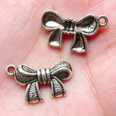 Ribbon Charms (6pcs) (23mm x 15mm / Tibetan Silver) Kawaii Metal Charms Pendant Bracelet Earrings Bookmark Zipper Pulls Keychains CHM777