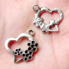 Heart Charms (5pcs) (22mm x 22mm / Tibetan Silver) Love Valentines Metal Findings Pendant Bracelet Earrings Zipper Pulls Bookmark CHM792