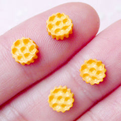 Miniature Biscuit (4pcs) Kawaii Mini Sweets Decoden Cell Phone Deco Dollhouse Biscuit Cabochon Nail Art Nail Deco Earrings Making NAC186