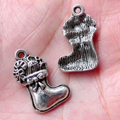 CLEARANCE Christmas Stocking Charm / Sock Charms (3pcs / 15mm x 23mm / Tibetan Silver) Christmas Jewelry Gift Decor Mini Ornament Wine Charm CHM828