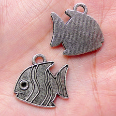 Tropical Fish Charm / Aquarium Fish Charms (3pcs / 19mm x 19mm / Tibetan Silver) Sea Life Jewelry Sealife Beach Ocean Coral Reef Fish CHM864