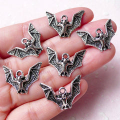 Bat Charm (6pcs / 23mm x 17mm / Tibetan Silver) Spooky Jewelry Creepy Halloween Pendant Bracelet Party Favor Charm Wine Glass Charm CHM942