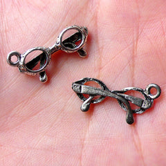 Eyeglasses Charms Spectacles Charm Glasses Charm (10pcs / 22mm x 12mm / Tibetan Silver) Miniature Dollhouse Kitsch Whimsical Jewelry CHM1024