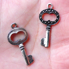 Small Antique Key Charms (6pcs / 13mm x 28mm / Tibetan Silver) Silver Key Charm Bracelet Steampunk Jewelry Bookmark Charm Wine Charm CHM1167