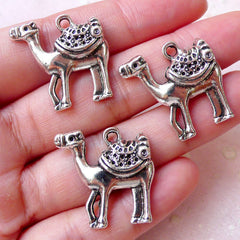 Camel Charms (3pcs / 23mm x 23mm / Tibetan Silver) Exotic Animal Charm Pendant Necklace Bookmark Zipper Pull Charm Keychain Charm CHM1182