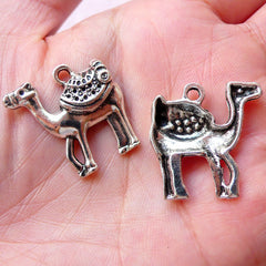 Camel Charms (3pcs / 23mm x 23mm / Tibetan Silver) Exotic Animal Charm Pendant Necklace Bookmark Zipper Pull Charm Keychain Charm CHM1182