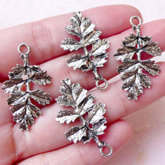 Oak Leaf Charms (4 pcs / 18mm x 32mm / Tibetan Silver) Floral Jewellery Pendant Necklace Earring Keychain Bookmark Zipper Pull Charm CHM1235