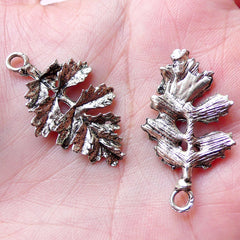 Oak Leaf Charms (4 pcs / 18mm x 32mm / Tibetan Silver) Floral Jewellery Pendant Necklace Earring Keychain Bookmark Zipper Pull Charm CHM1235