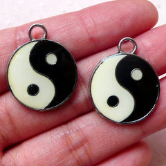 Yin Yang Enamel Charms Taoism Charm (2pcs / 20mm x 25mm / Black & White) Bag Zipper Pull Charm Keychain Pendant Necklace Bracelet CHM1423